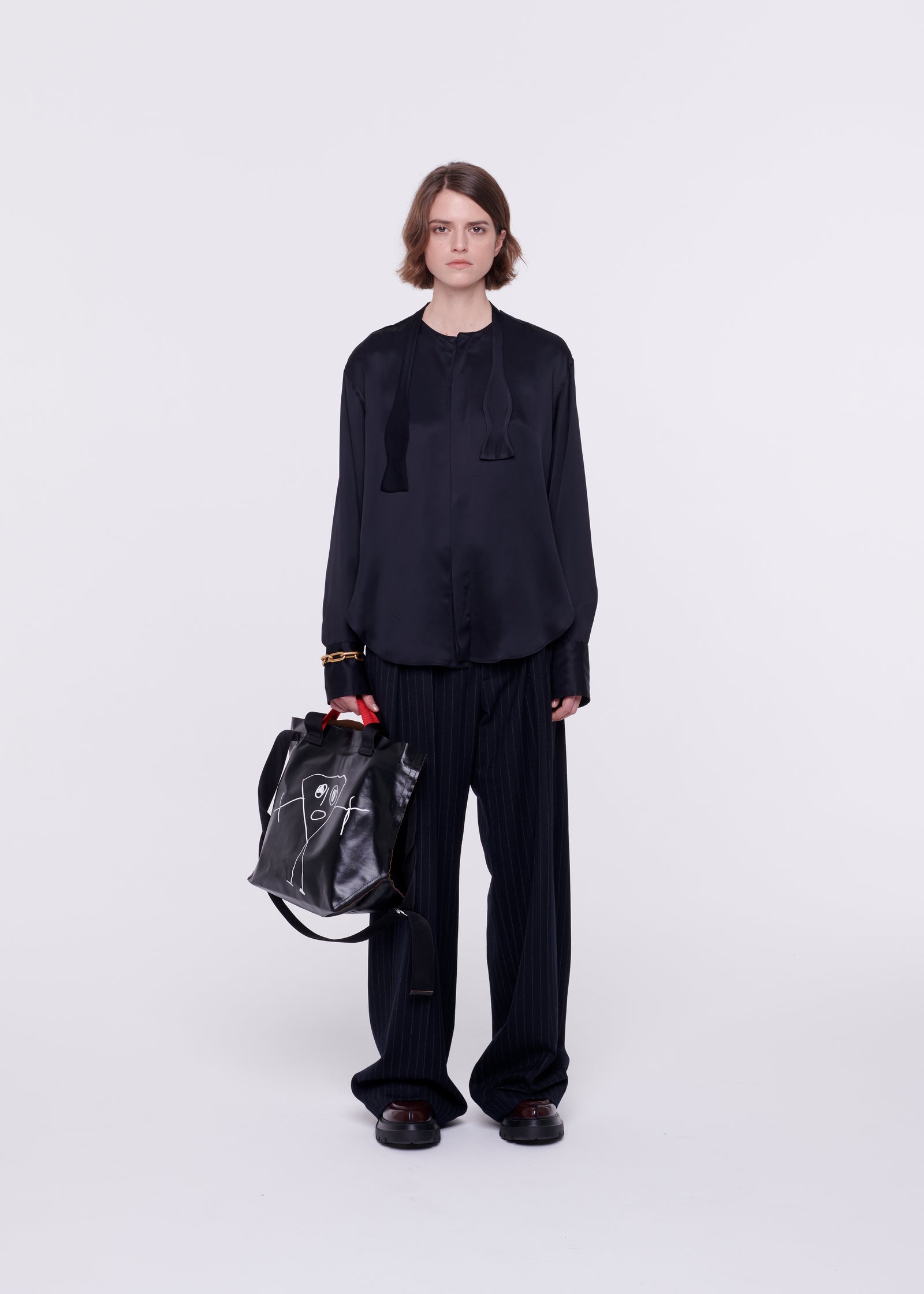 "PILI AND BIANCA" BLACK MEDIUM TOTE BAG
