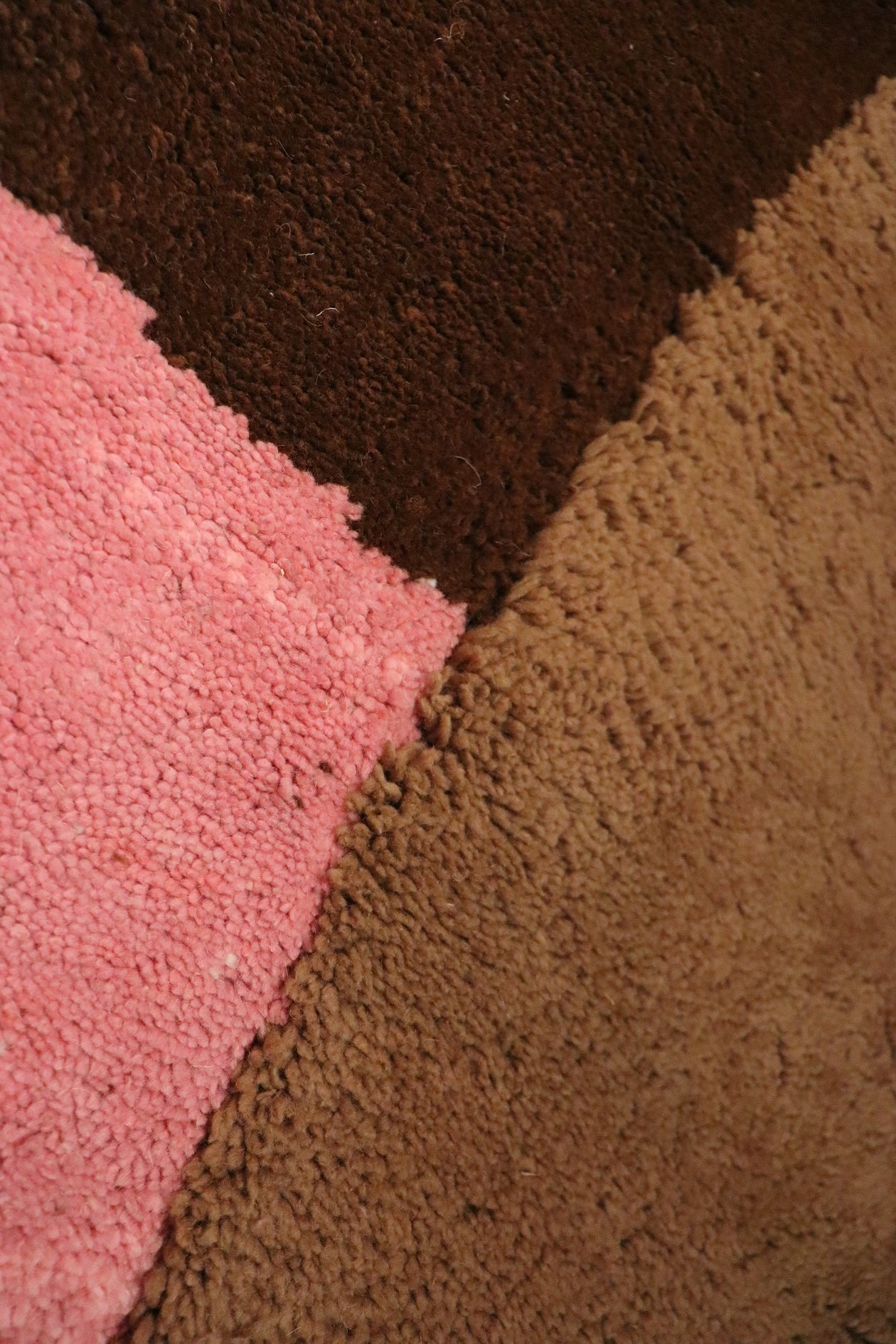 "MARGHE 3D" HAND-KNOTTED WOOL RUG