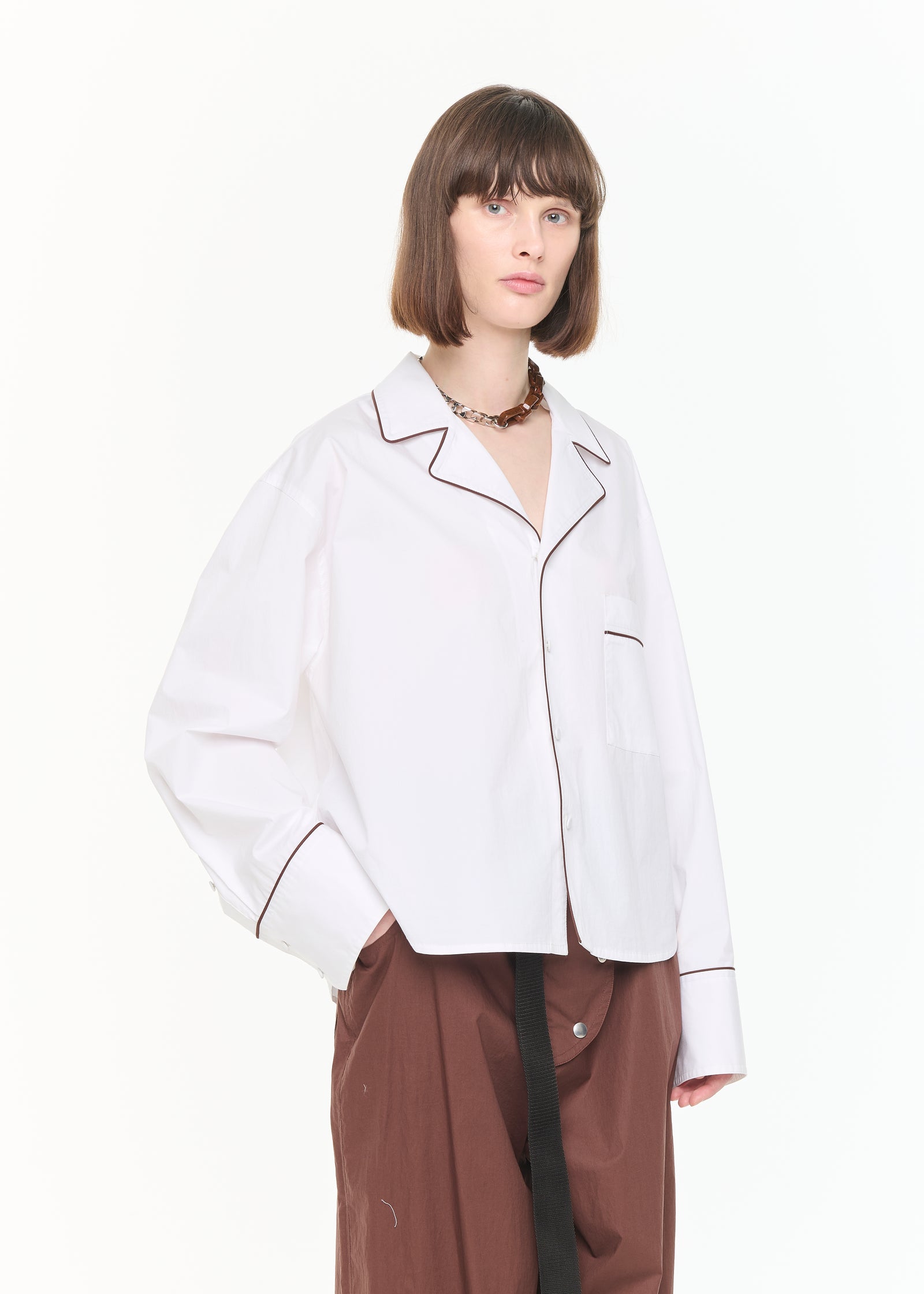 CAMICIA BOXY IN COTONE BIANCO CON PROFILI