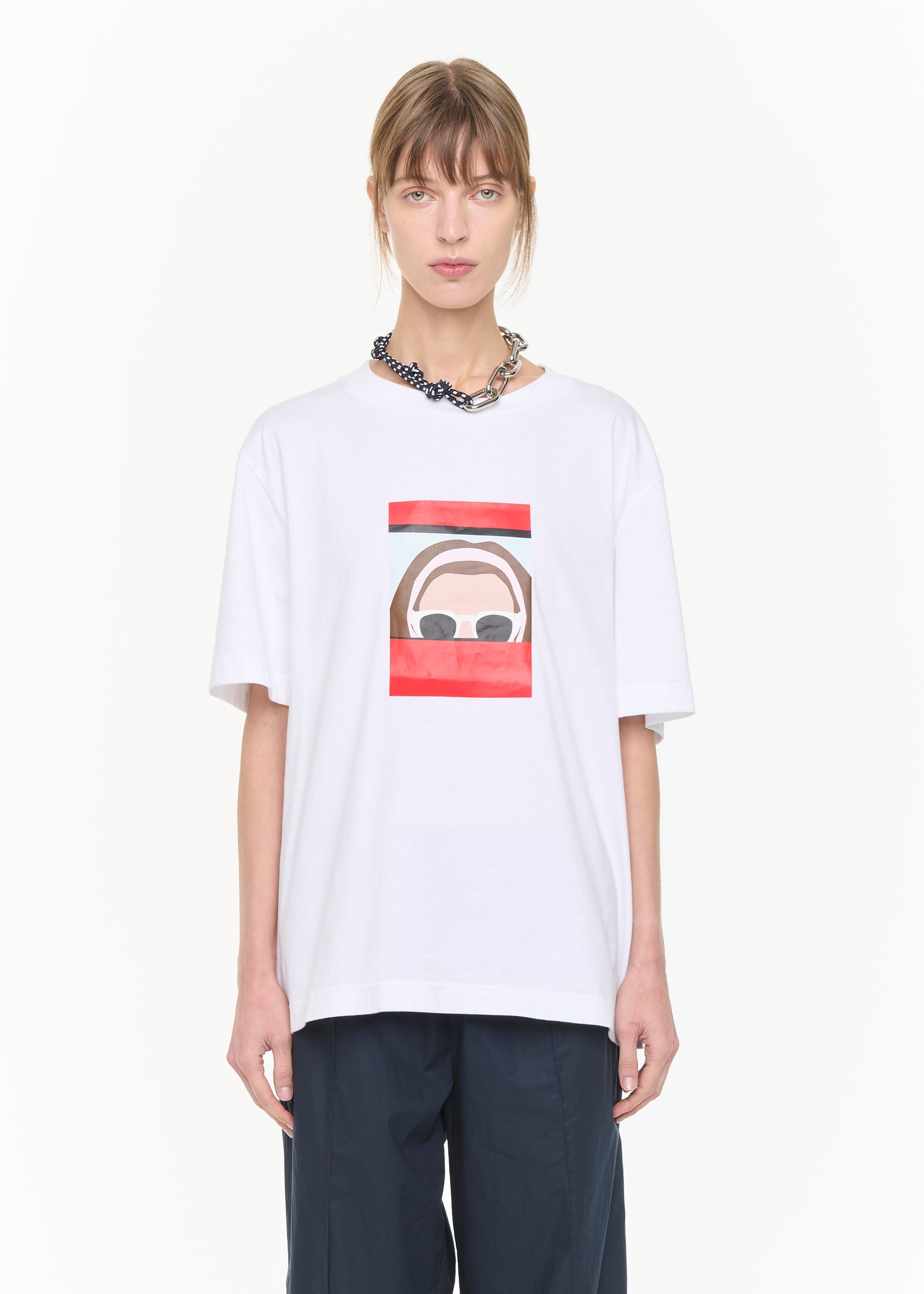 T-SHIRT CON STAMPA AUTORITRATTO