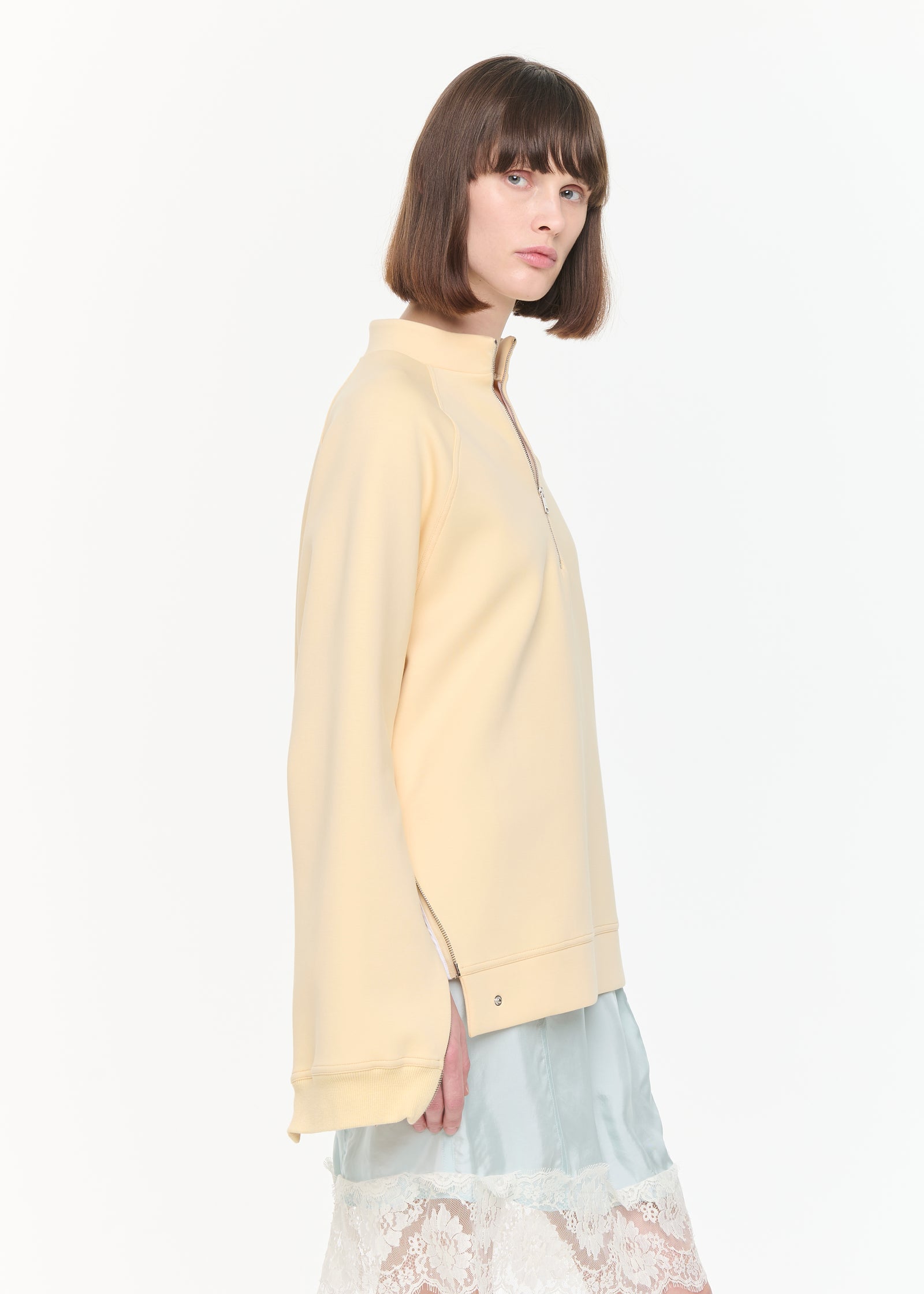 RELAXED FIT SWEATSHIRT IN STRAW COLOR