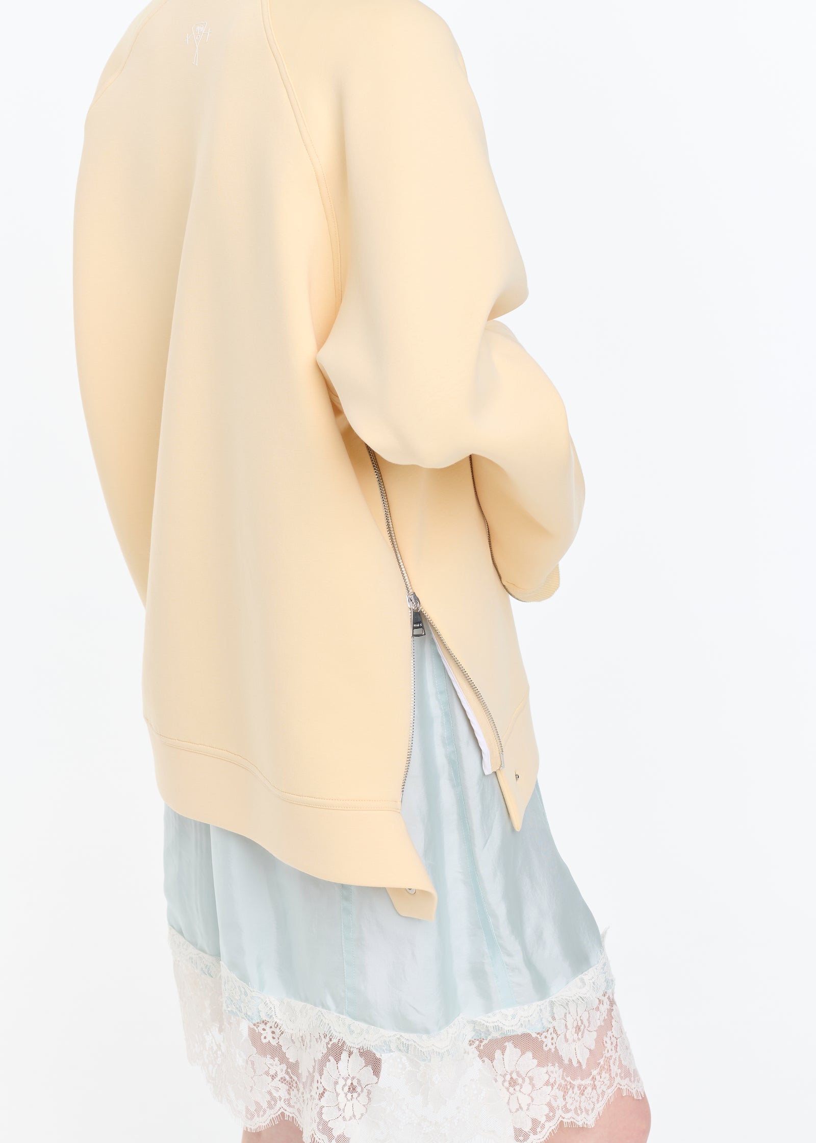 RELAXED FIT SWEATSHIRT IN STRAW COLOR