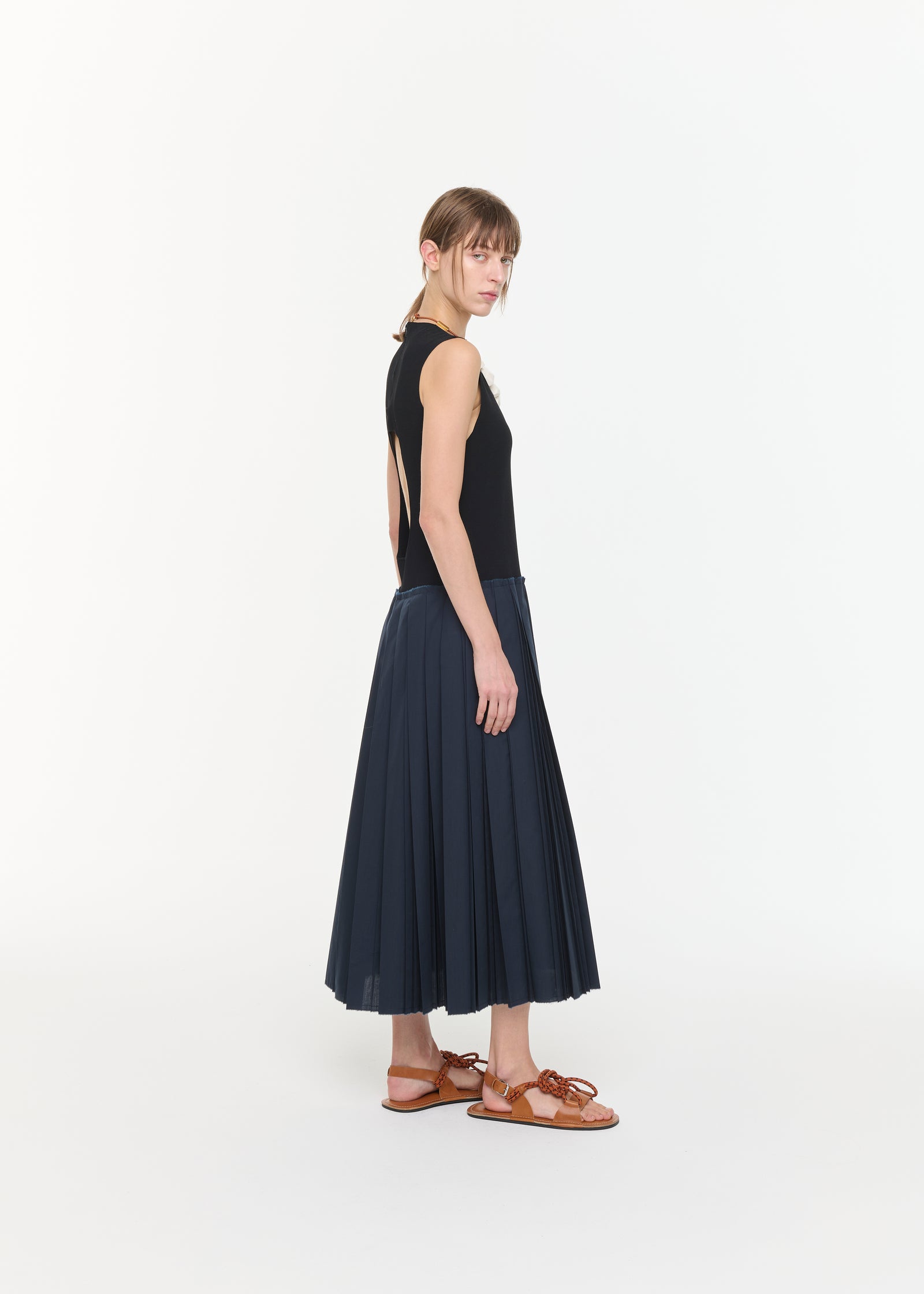 SLEEVELESS DRESS WITH FITTED BODICE