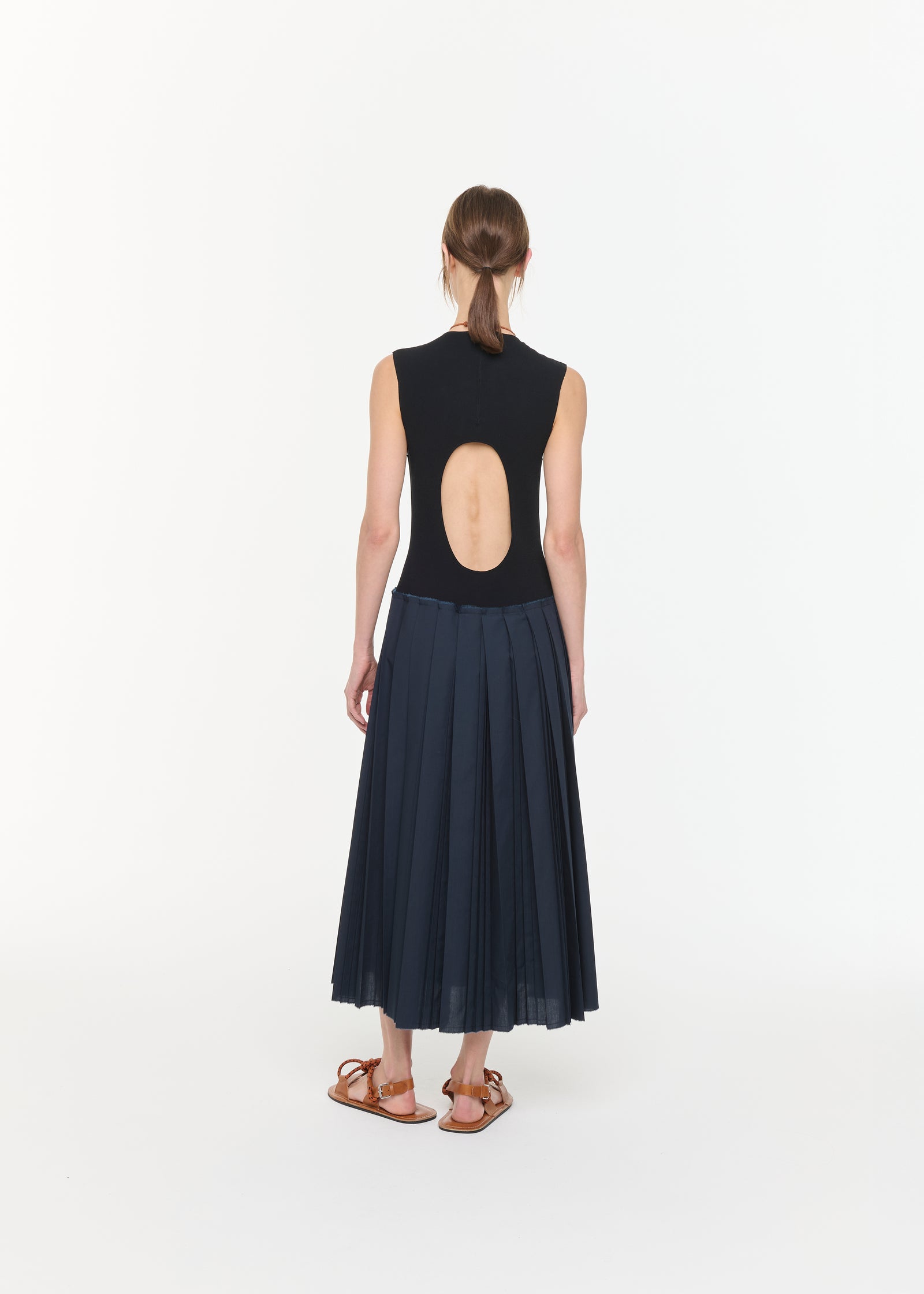 SLEEVELESS DRESS WITH FITTED BODICE
