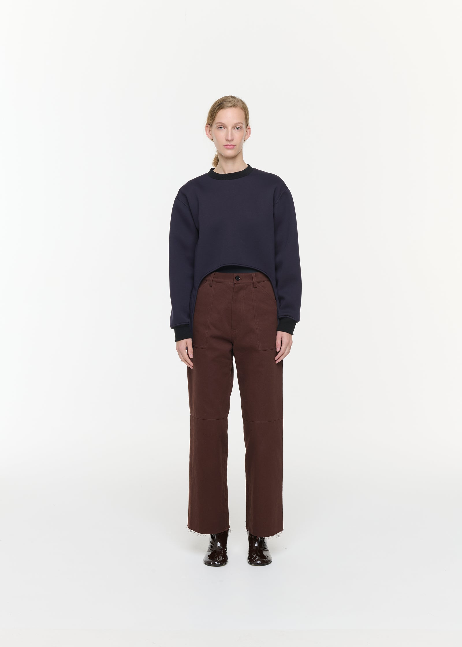 BLUE BLACK SWEATSHIRT WITH ROUNDED EDGE