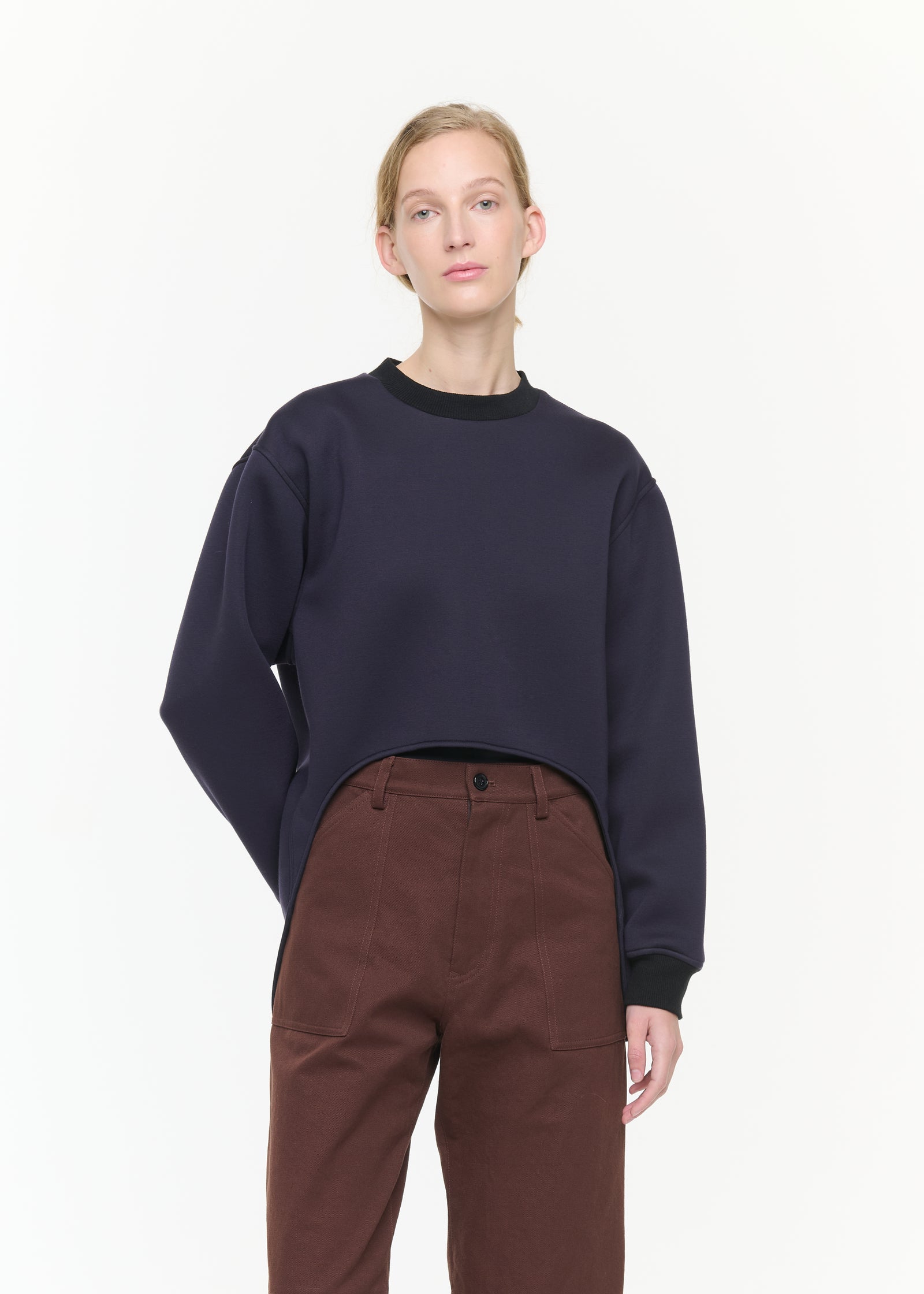 BLUE BLACK SWEATSHIRT WITH ROUNDED EDGE