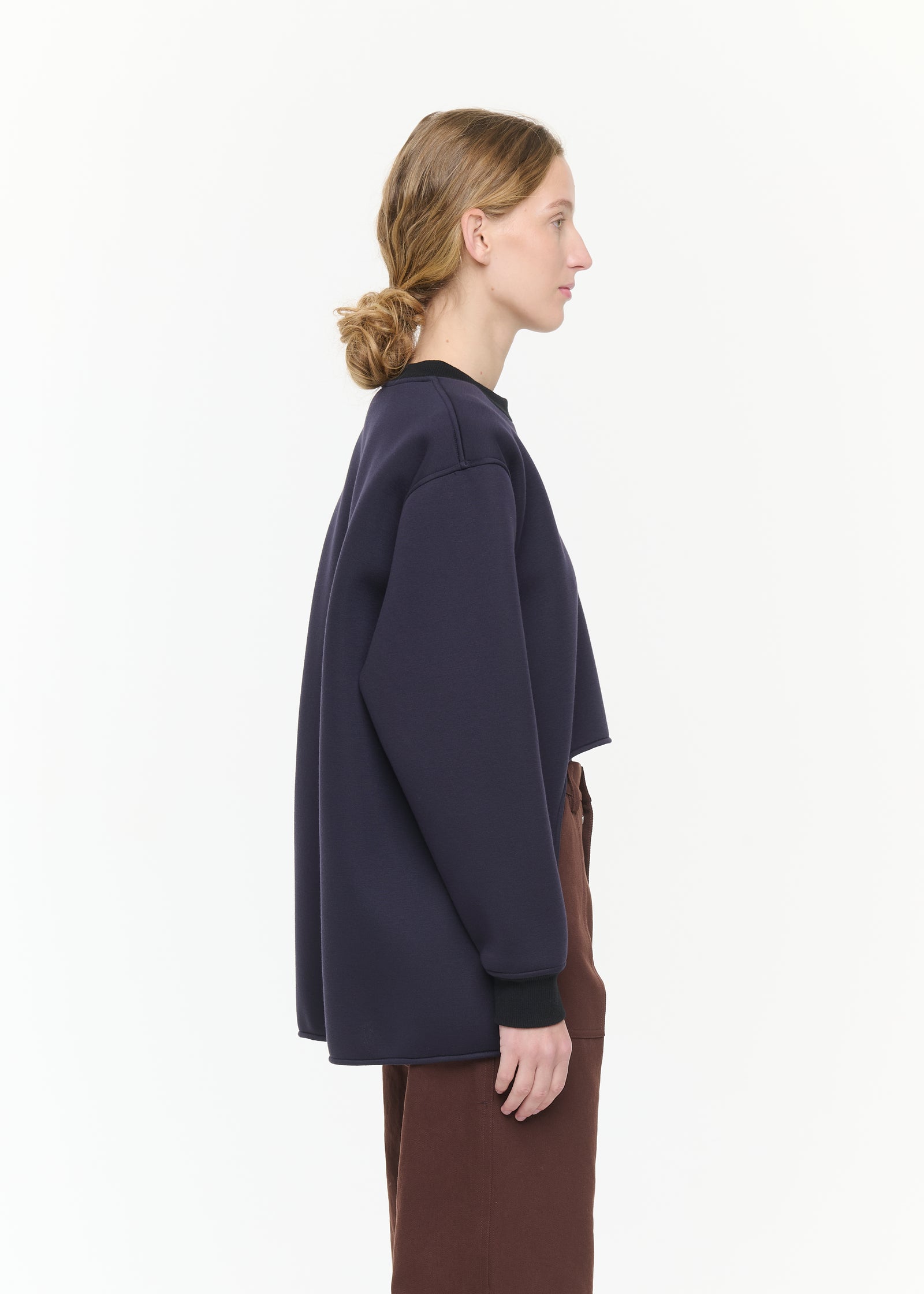 BLUE BLACK SWEATSHIRT WITH ROUNDED EDGE