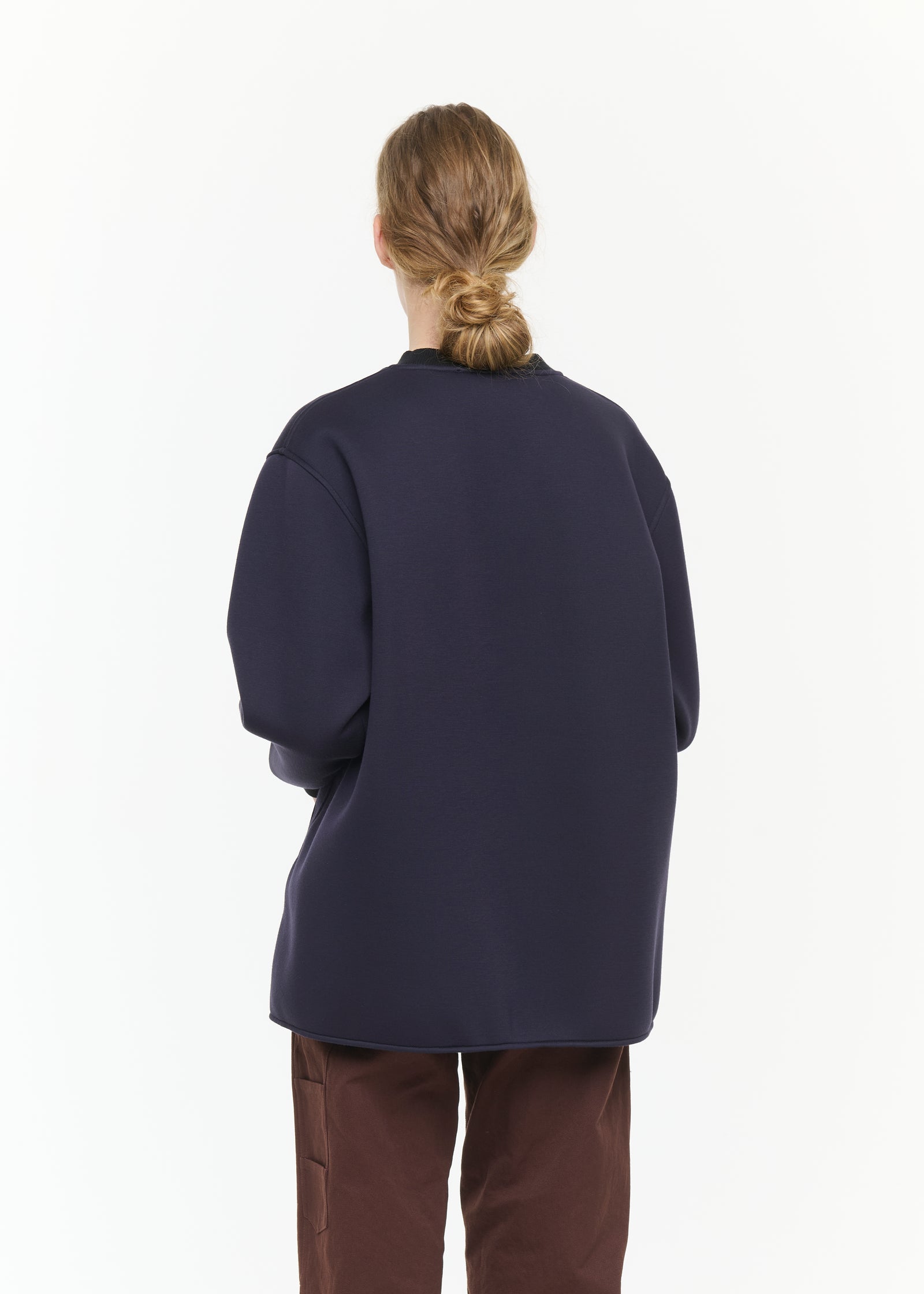 BLUE BLACK SWEATSHIRT WITH ROUNDED EDGE