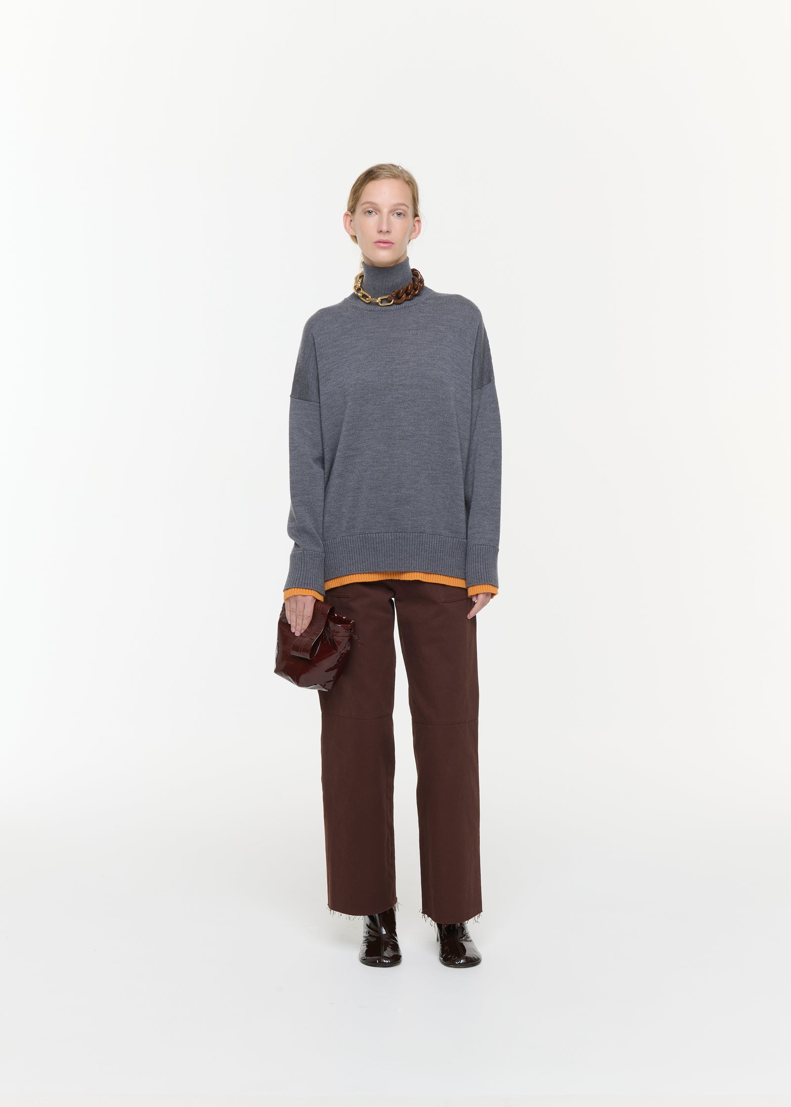 GREY SOFT WOOL TURTLENCK SWEATER