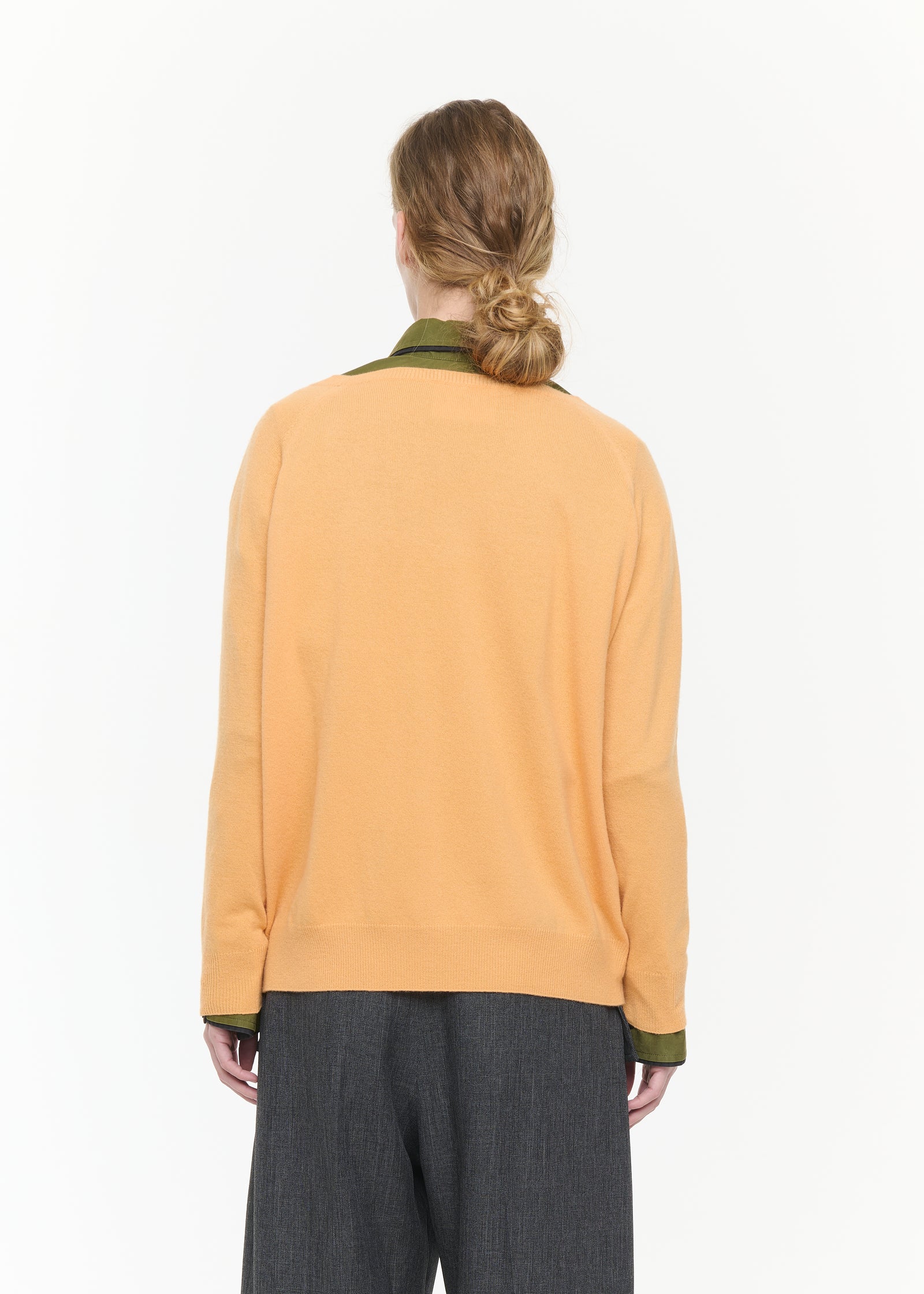 MEDLAR DEEP V-NECK SWEATER