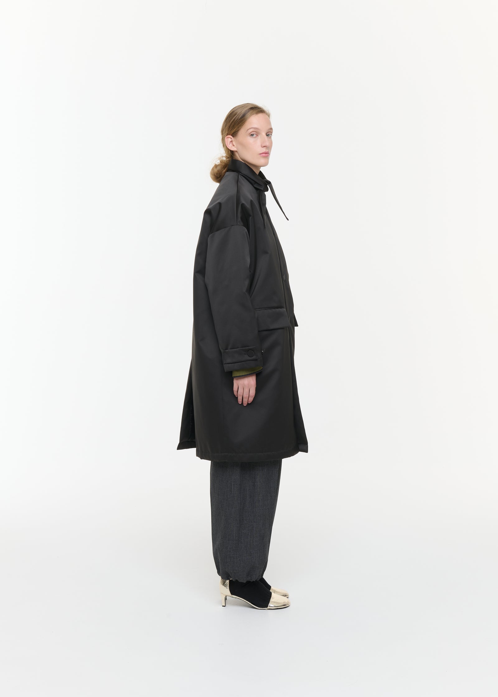 BLACK DUCHESSE COAT
