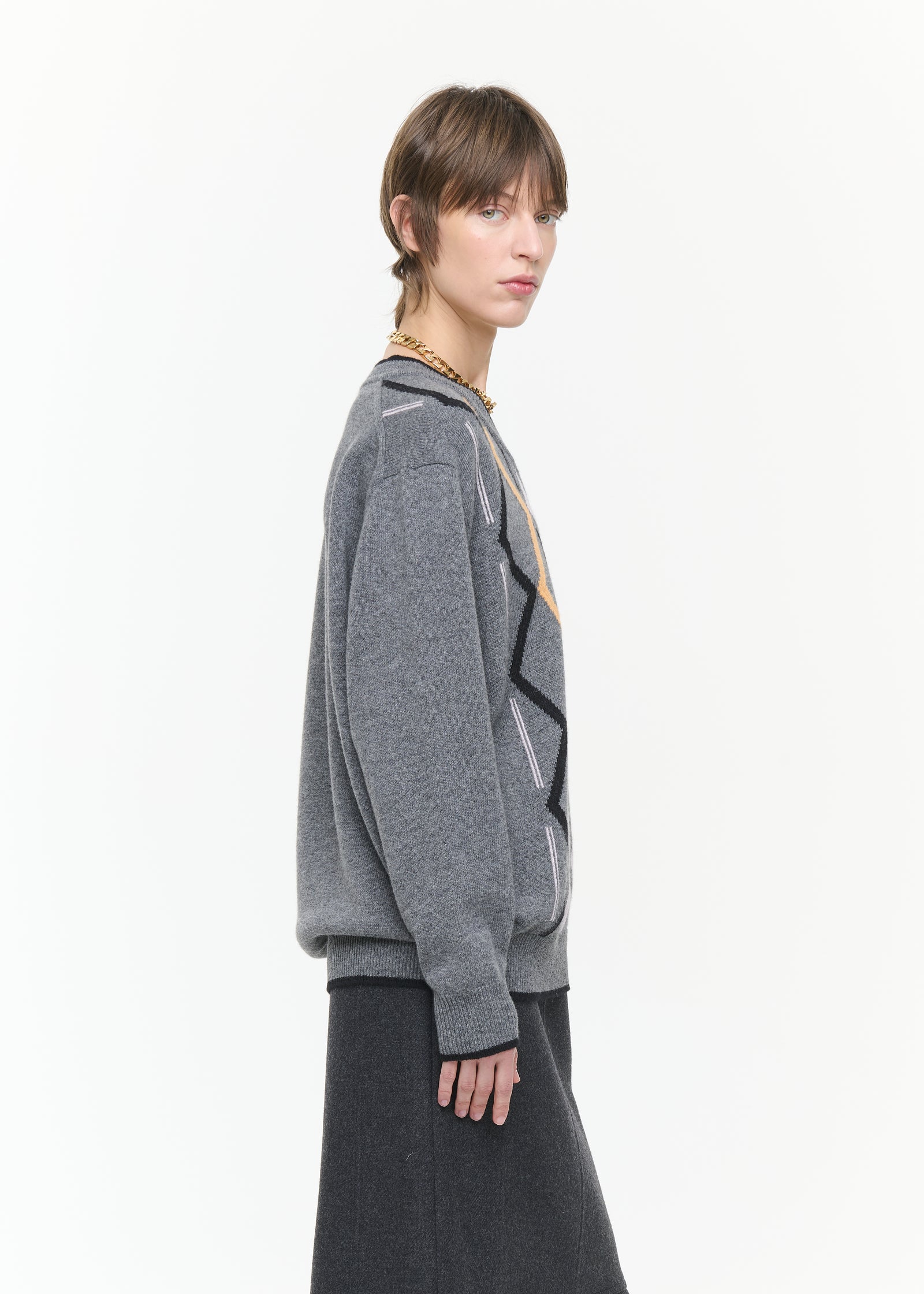 GREY ARGYLE V-NECK SWEATER