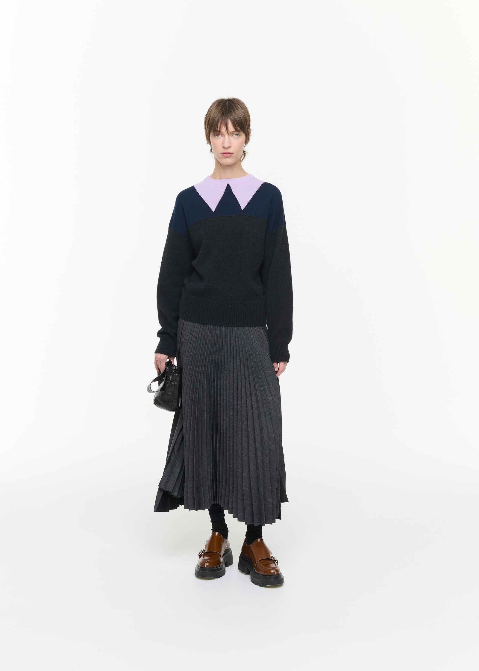 SWEATER WITH INLAY COLLAR