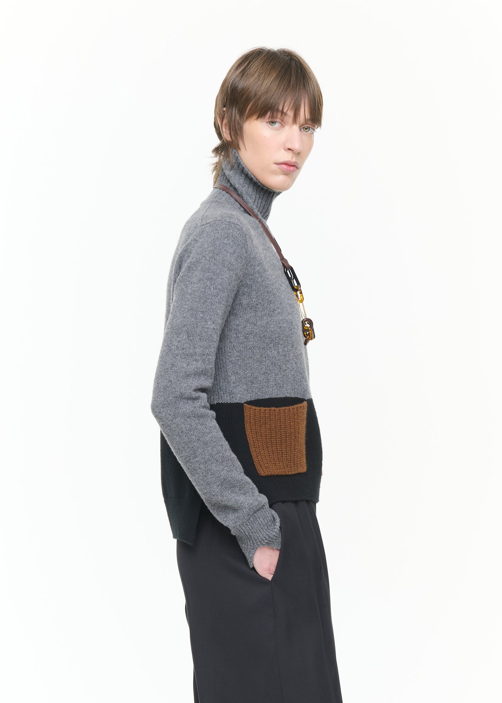 GREY CASHMERE TURTLENECK POCKETS SWEATER