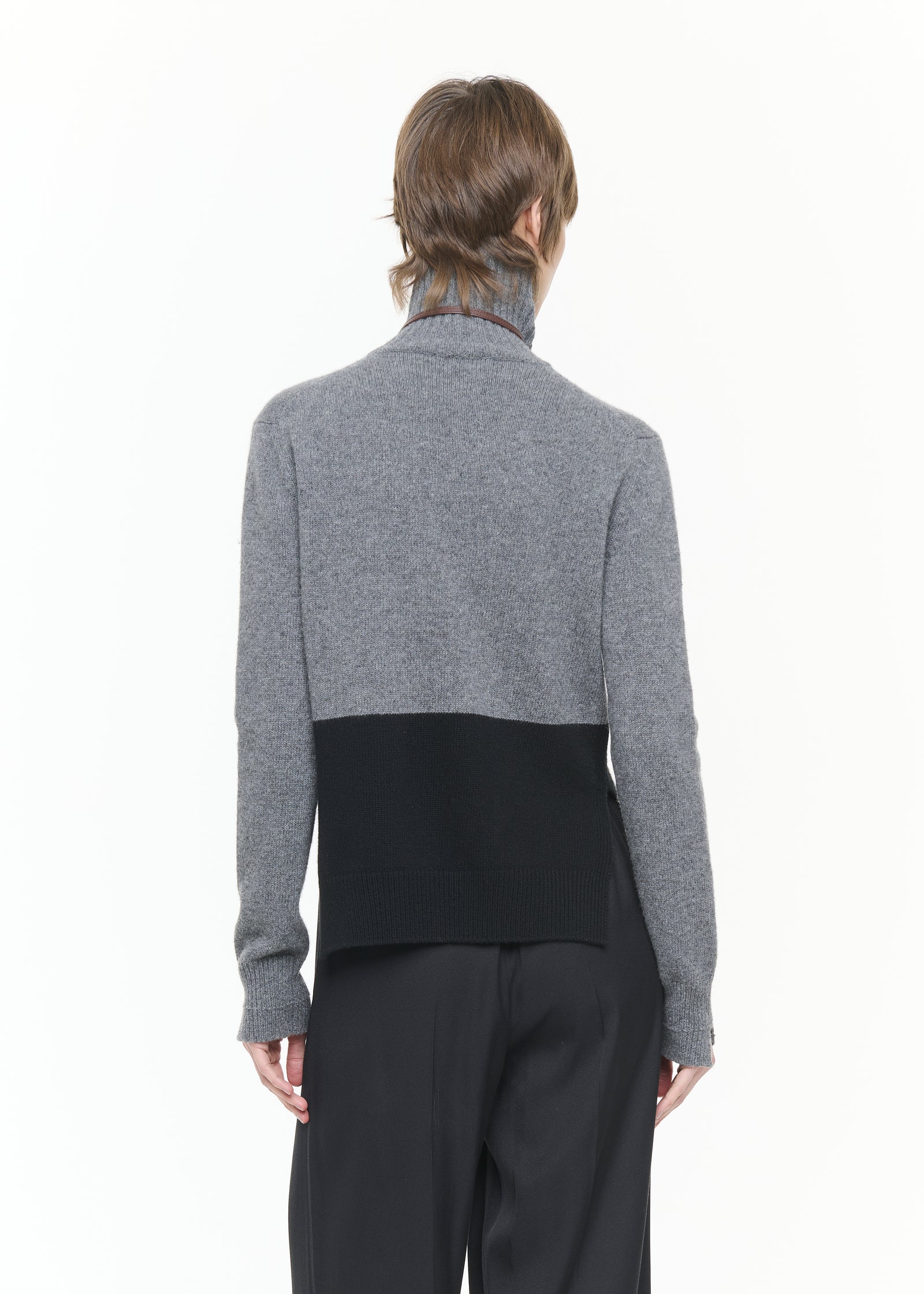 GREY CASHMERE TURTLENECK POCKETS SWEATER
