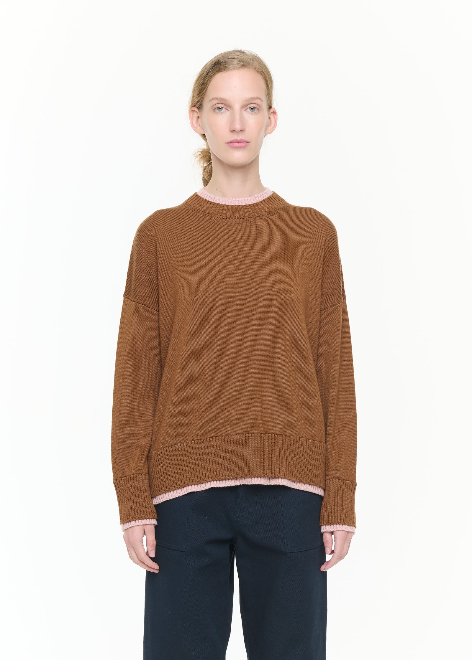 BROWN WOOL SWEATER WITH PINK CONTRAST DETAILS