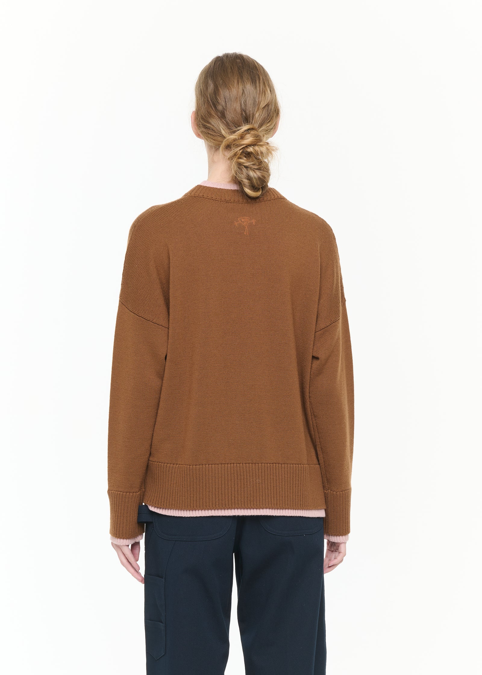 BROWN WOOL SWEATER WITH PINK CONTRAST DETAILS