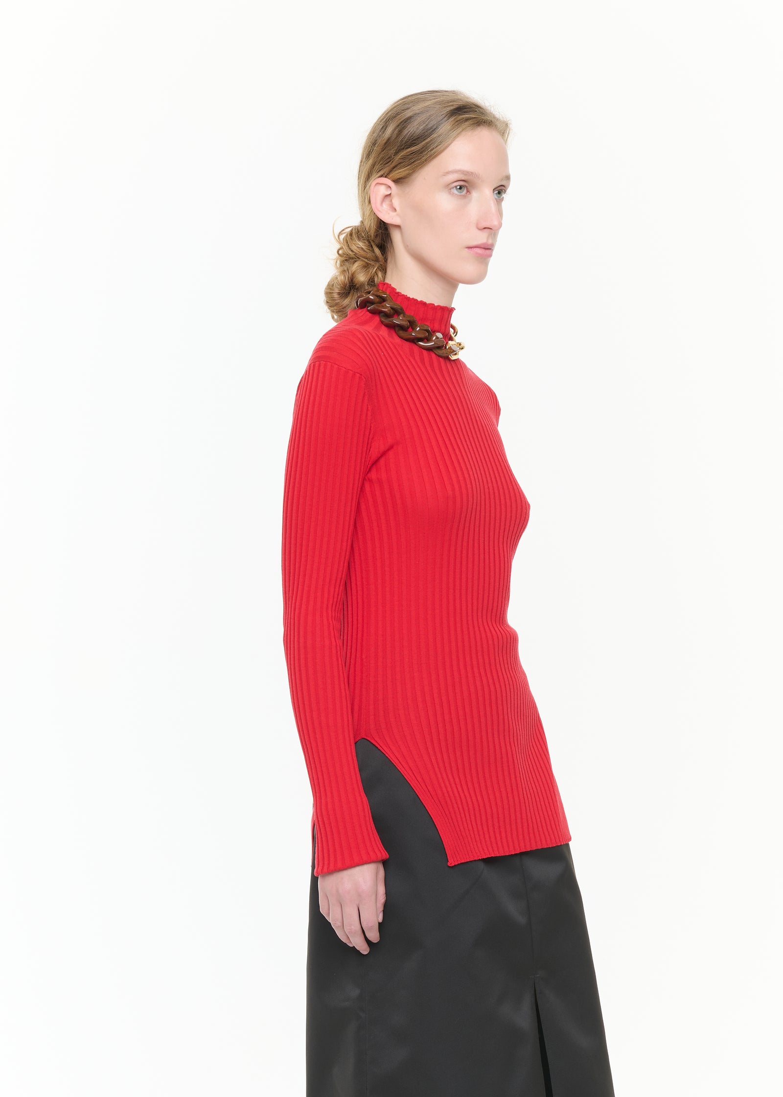 VERMILLION RED RIBBED SILK YARN TURTLENECK TOP