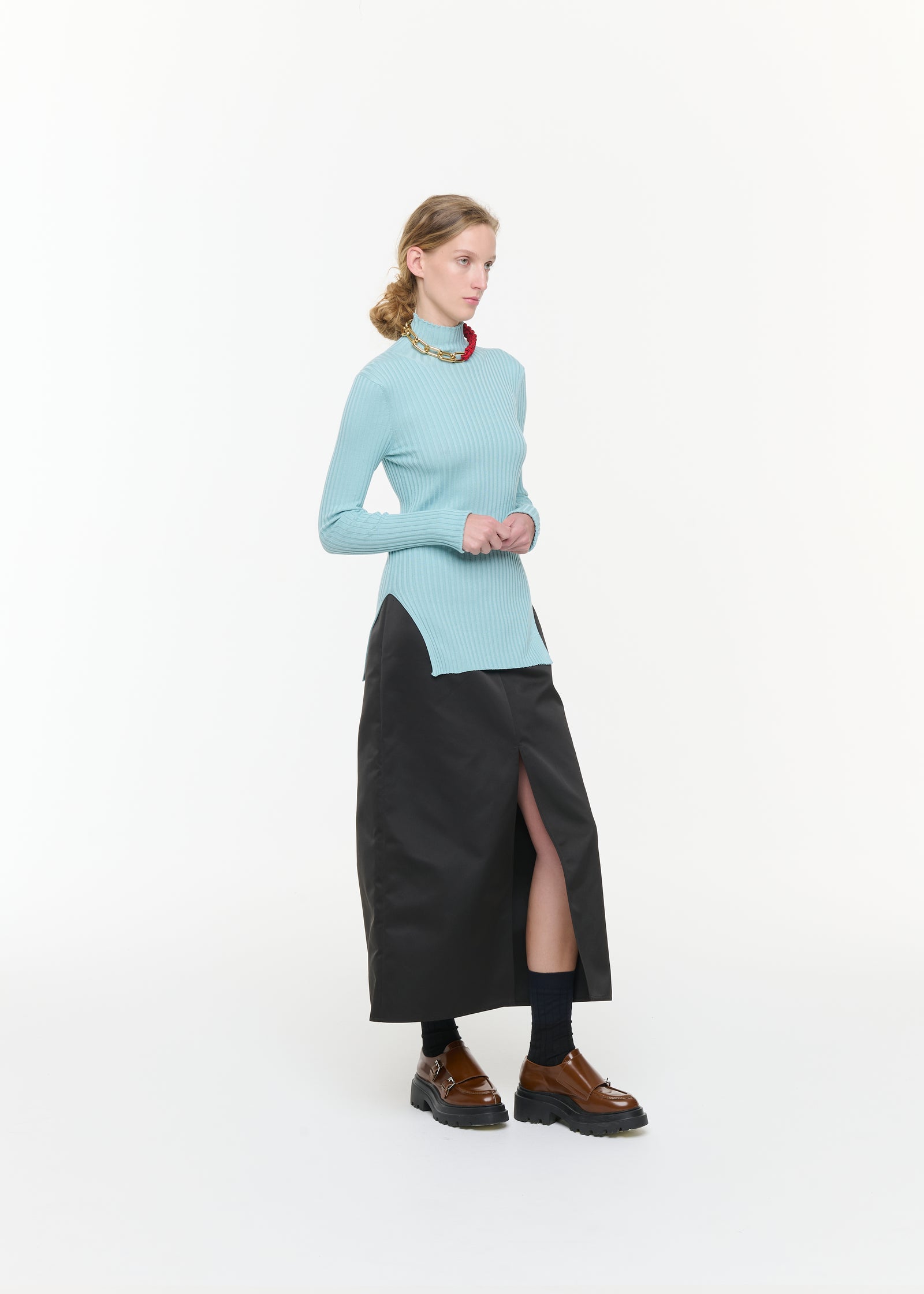 AQUA RIBBED SILK YARN TURTLENECK TOP