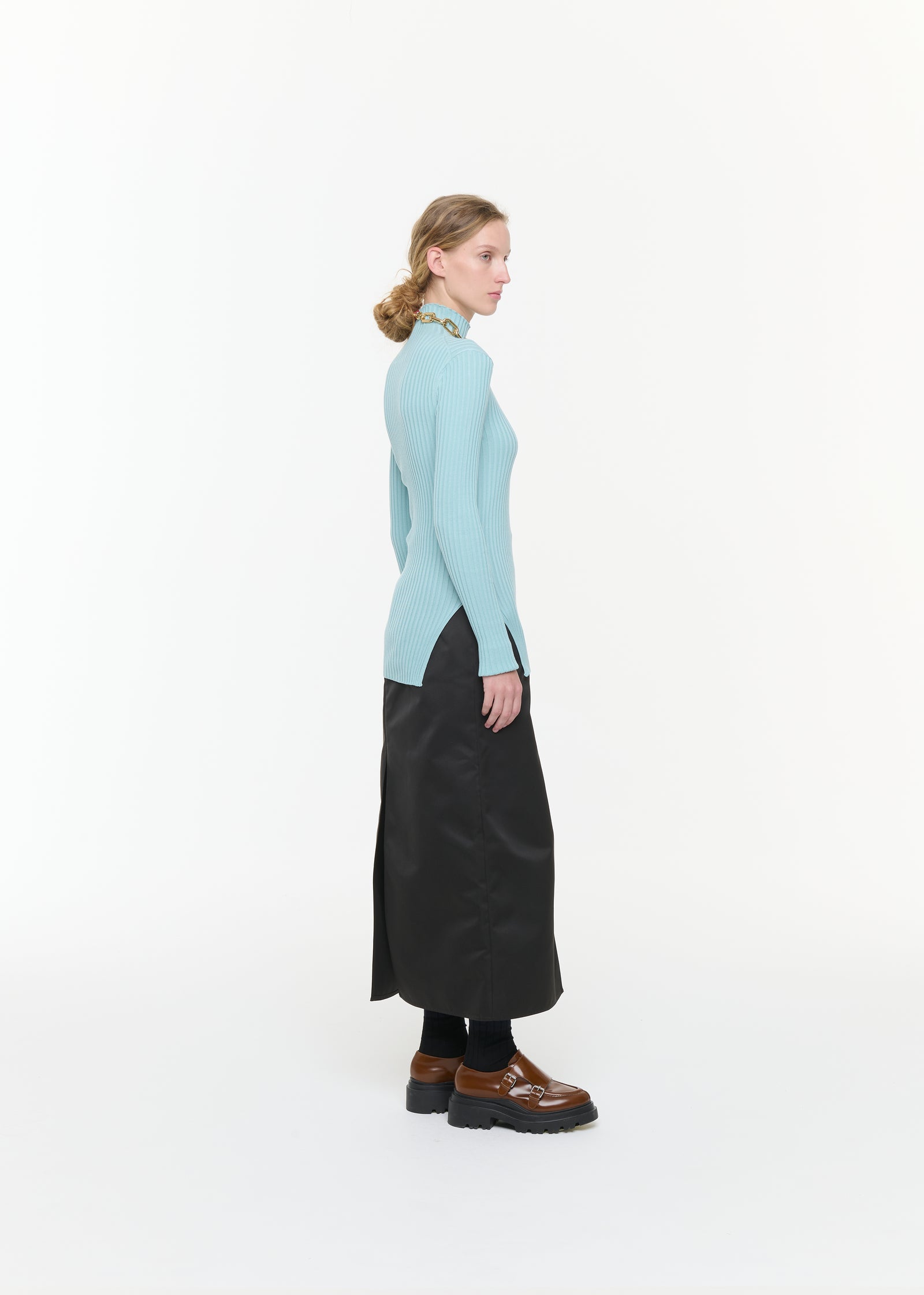 AQUA RIBBED SILK YARN TURTLENECK TOP
