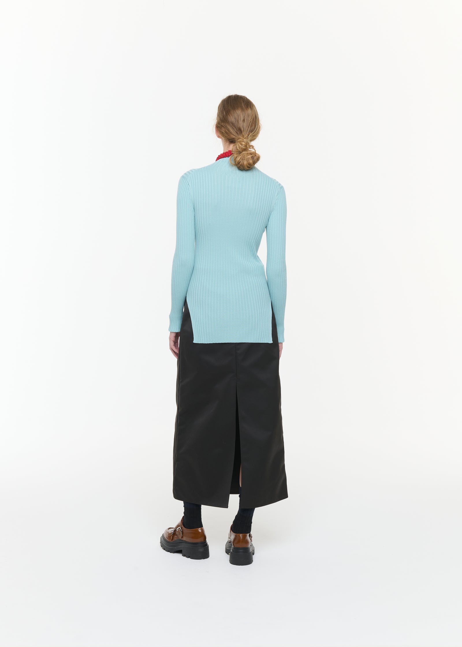 AQUA RIBBED SILK YARN TURTLENECK TOP