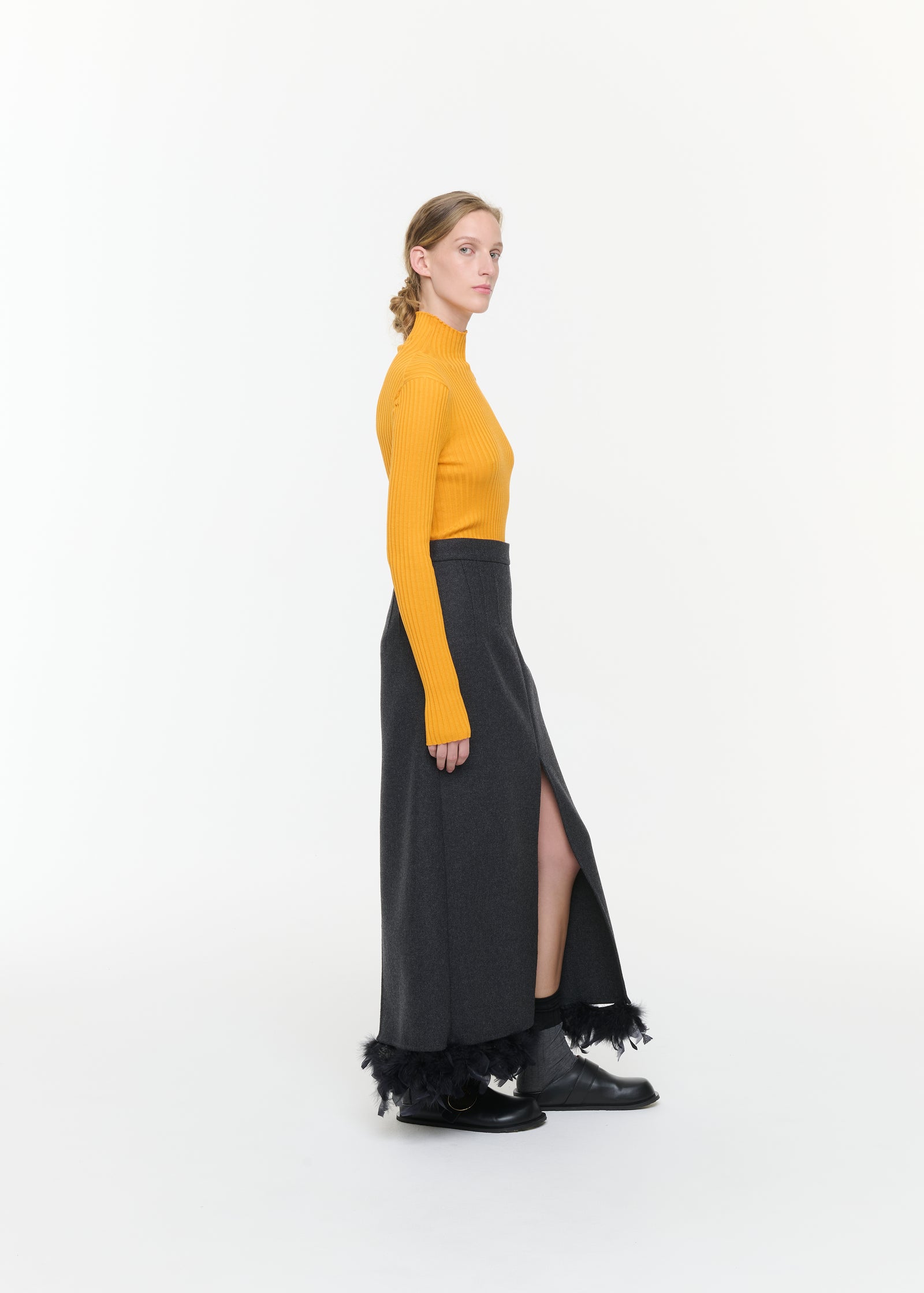 DOUBLE WOOL LONG SKIRT WITH FEATHERS
