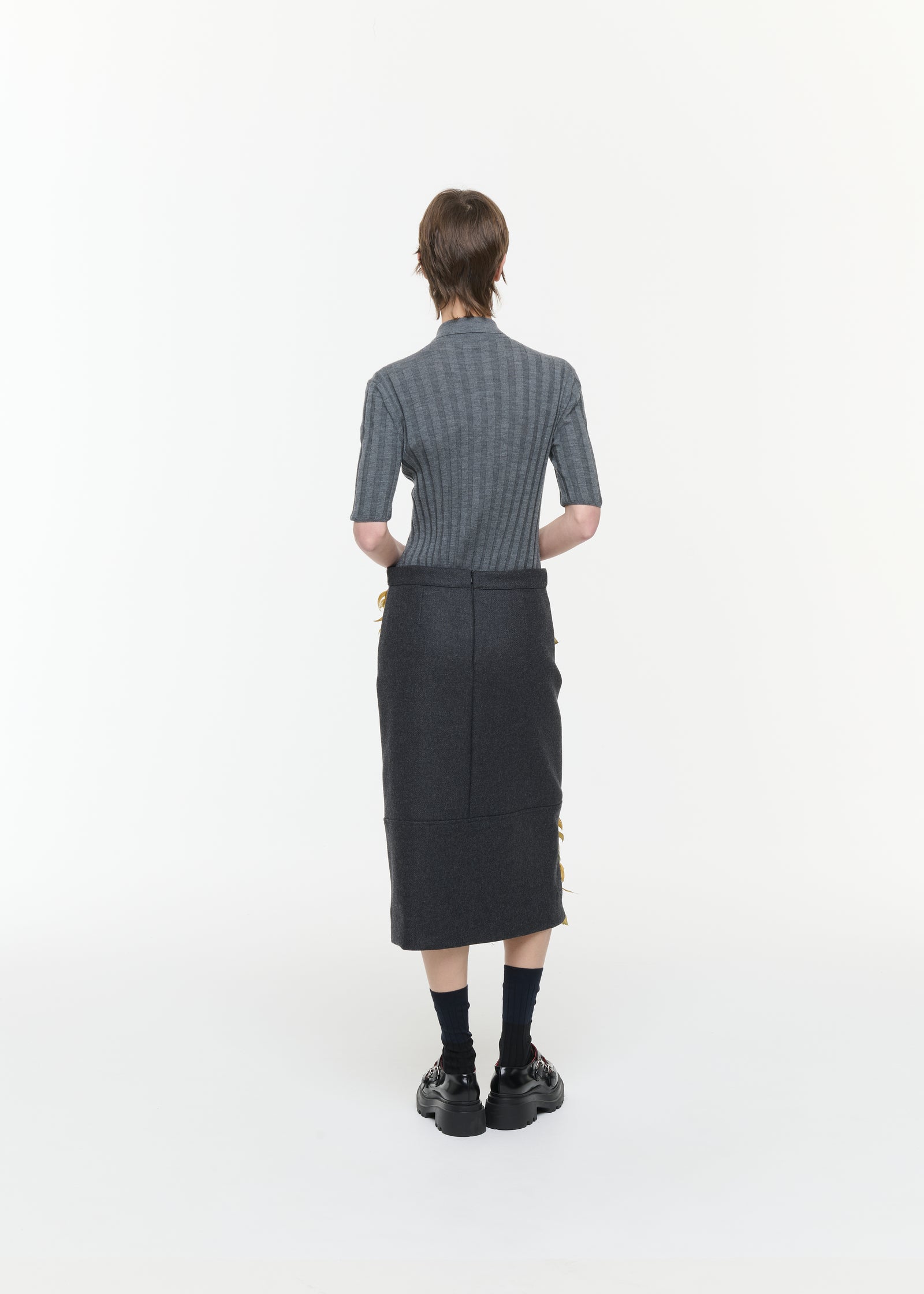GREY WOOL SKIRT WITH FEATHERS PANEL