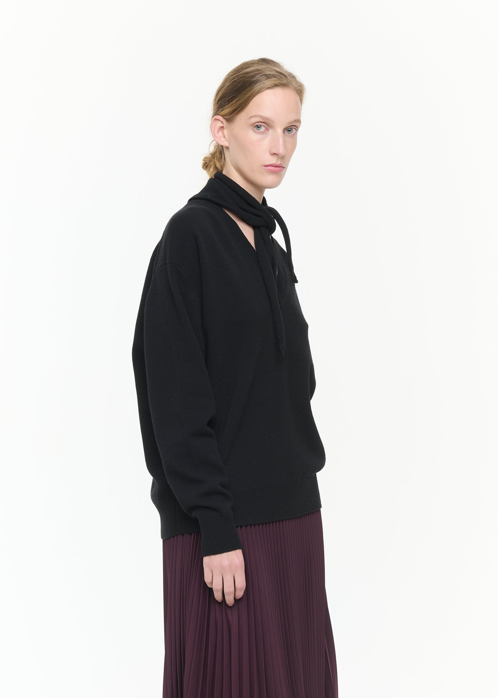 BLACK SWEATER WITH SHAWL