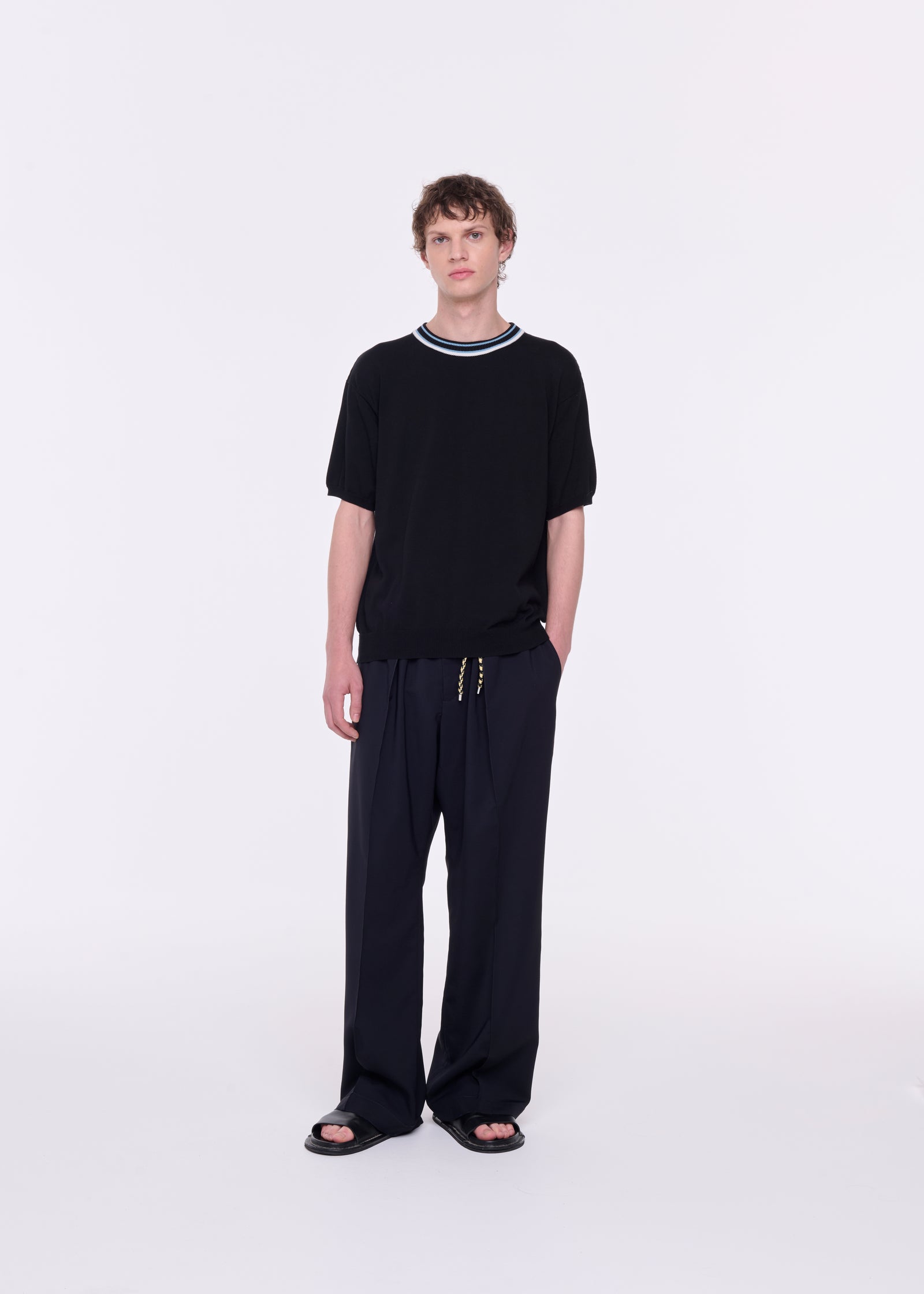 BLACK COTTON KNITTED SWEATER