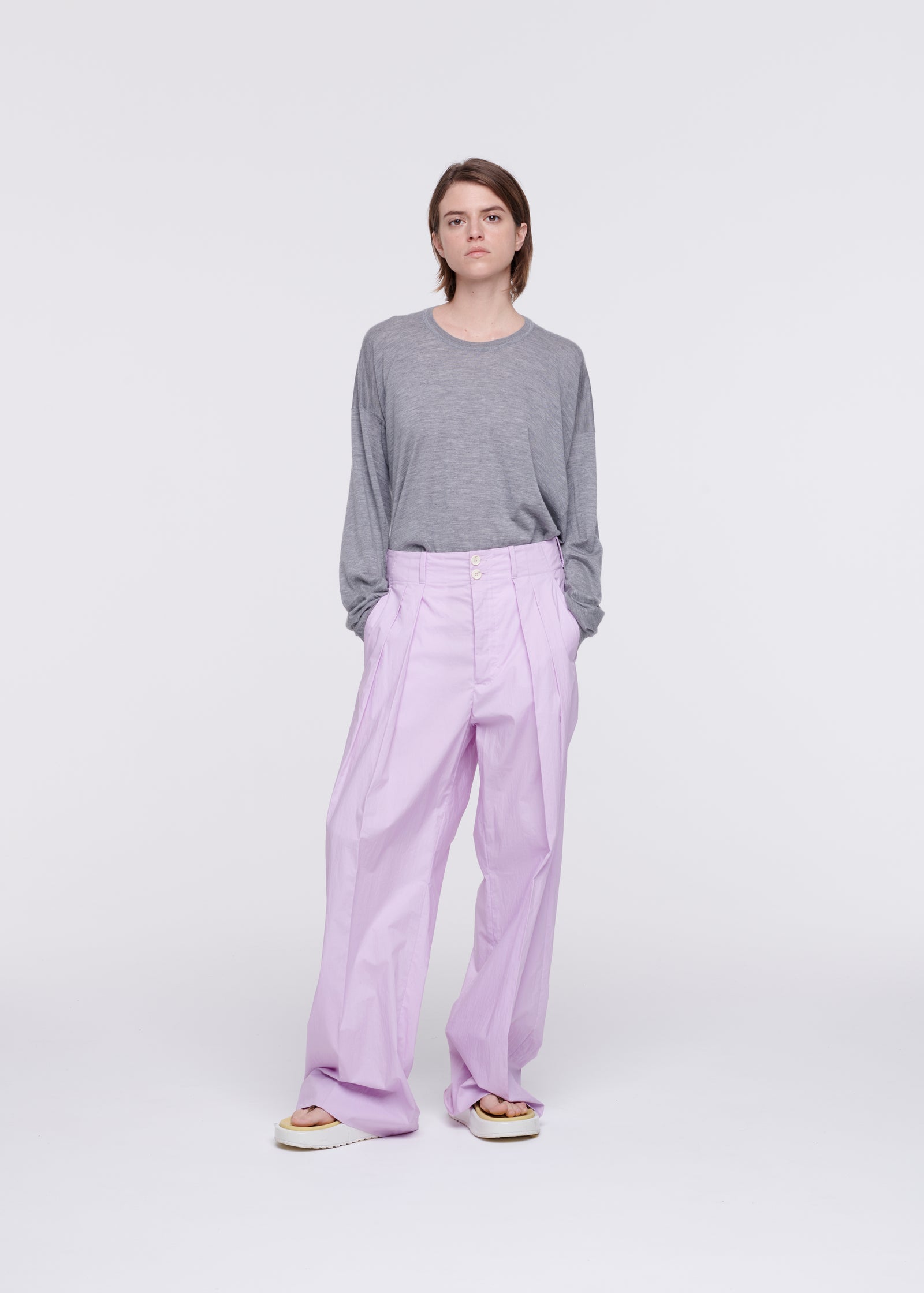 PLEATED LILAC WIDE LEG PANTS