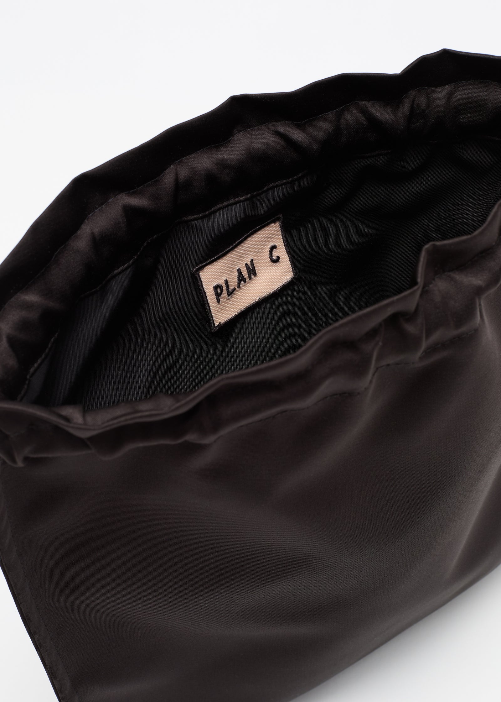 BLACK DUCHESSE DRAWSTRING POUCH