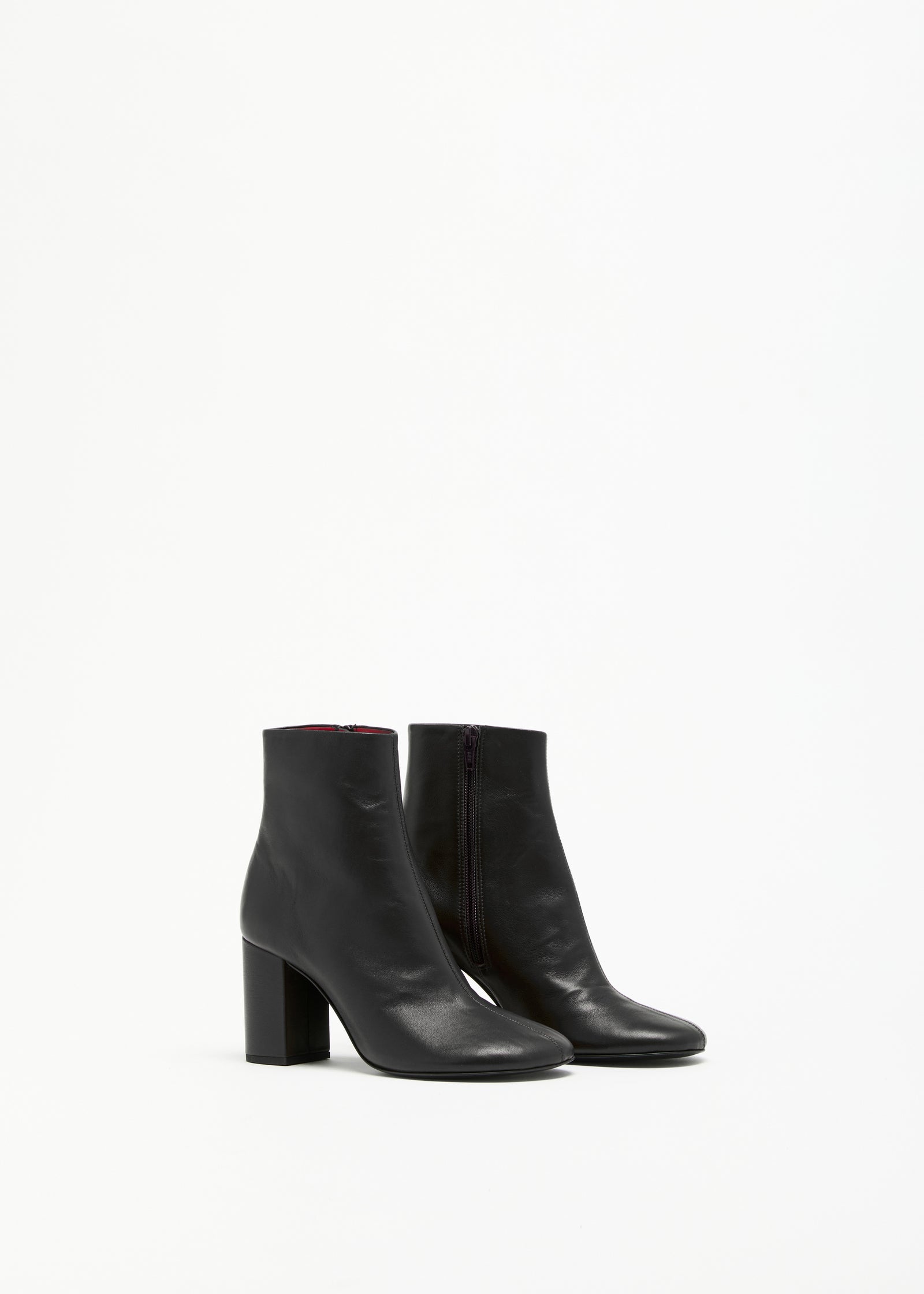 BLACK LEATHER HEELED ANKLE BOOTS
