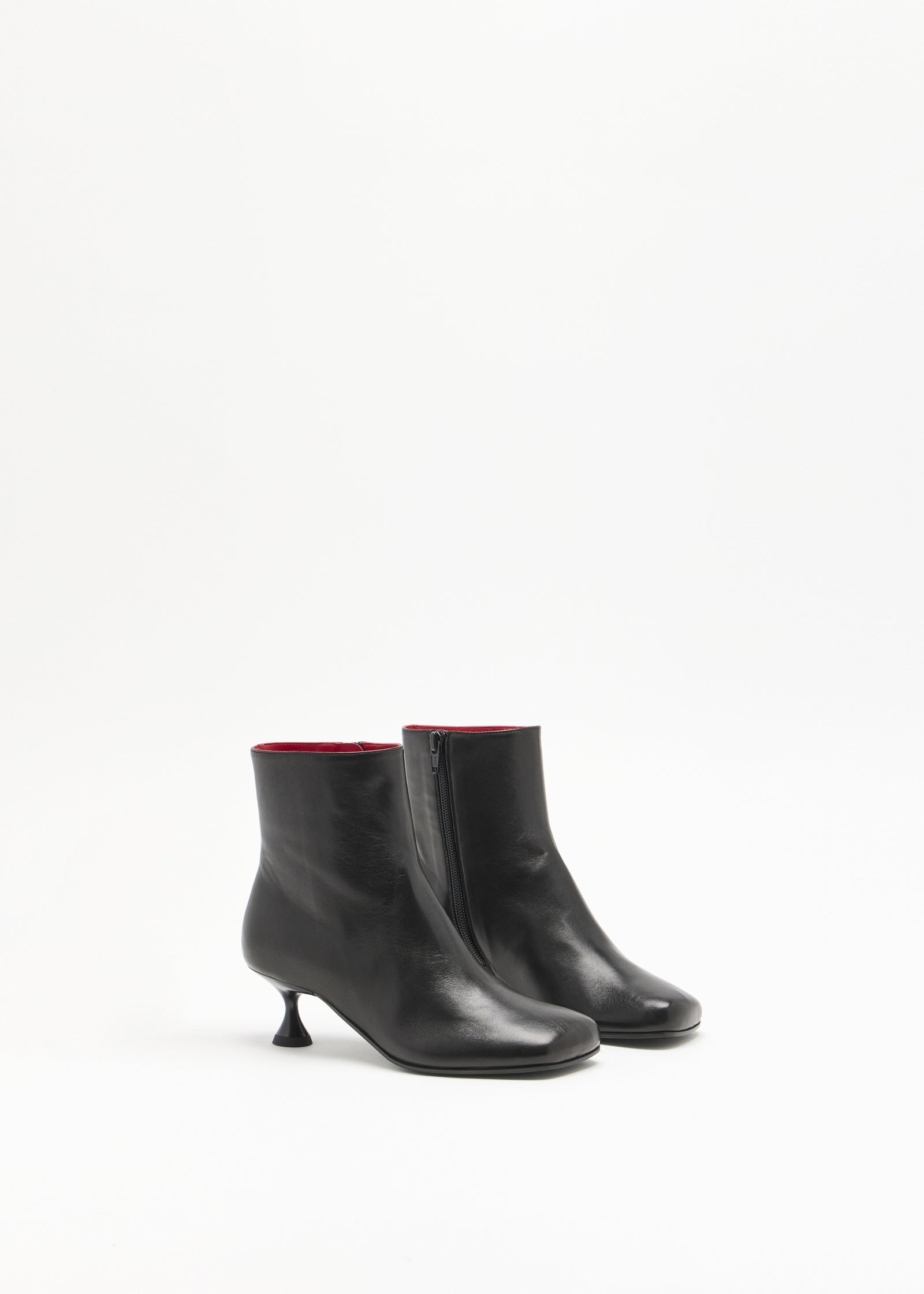 BLACK MID-HEEL BOOTS