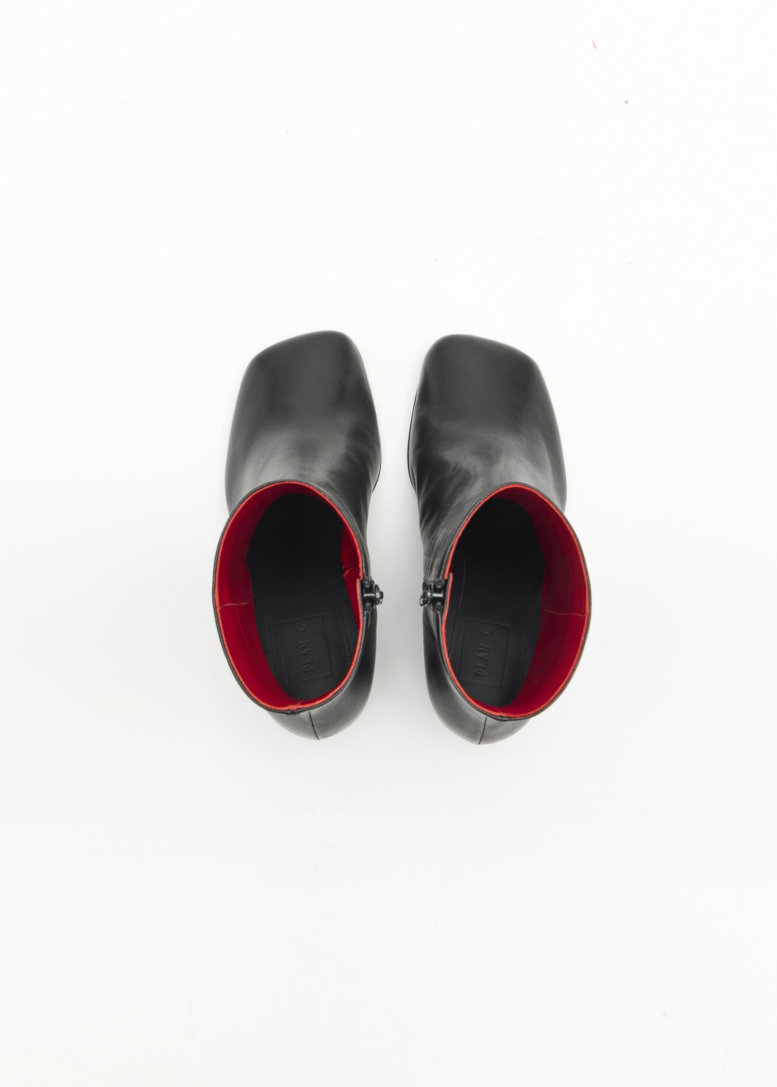 BLACK MID-HEEL BOOTS